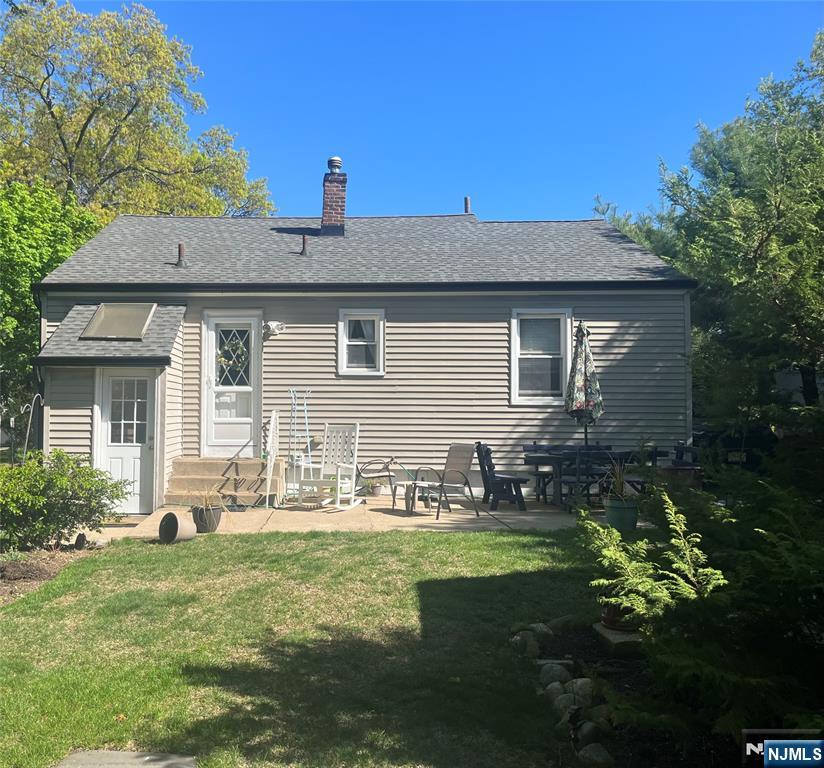 New Milford, New Jersey 07646, United States, 2 Bedrooms Bedrooms, ,2 BathroomsBathrooms,Residential,Active,120392