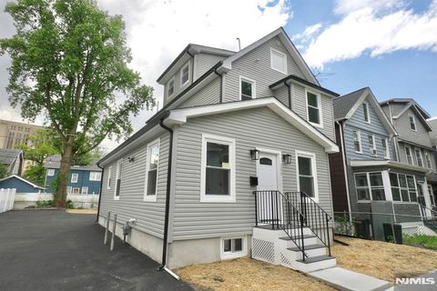 133 Lindsley Place, East Orange, NJ 07018 - MLS#: 25015310