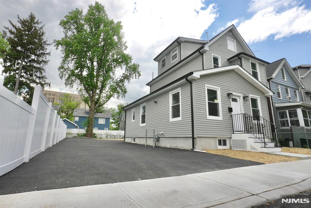 133 Lindsley Place