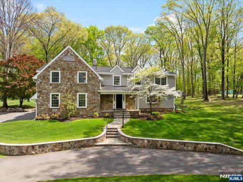 327 Woodside Avenue Franklin Lakes NJ 07417