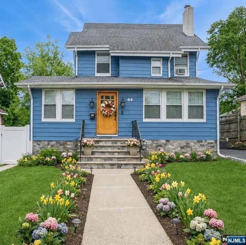 Photo of 44 Garden St, Teaneck, NJ 07666 (MLS # 26031158)