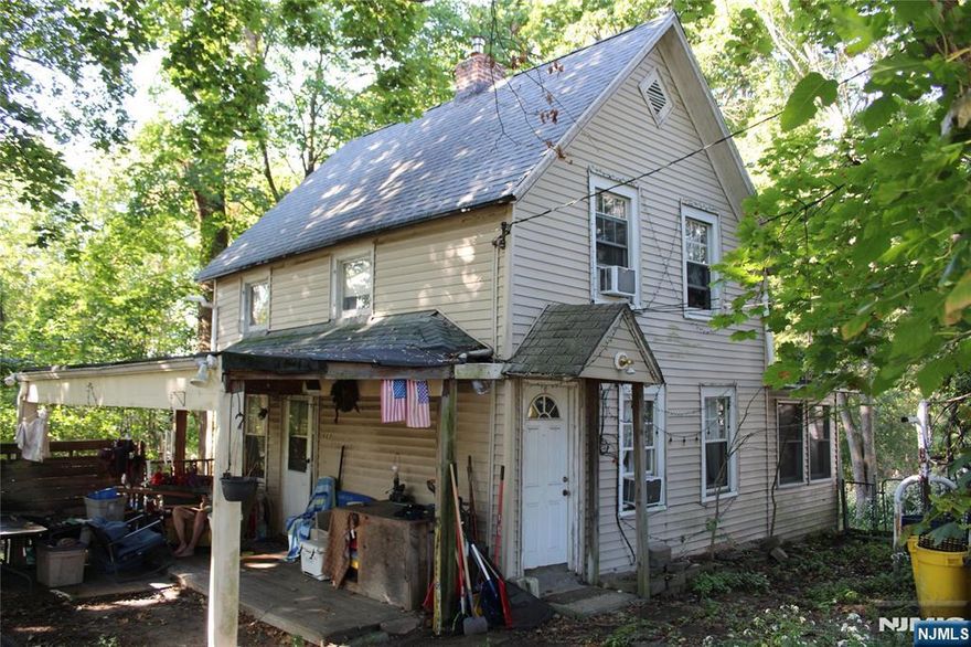 Bring your contractor and architect to this large lot! No access to the interior of the home at this time. The value is in the land. The house is being STRICTLY sold as-is. DO NOT WALK THE PROPERTY â€“ HOME IS NOT VACANT.