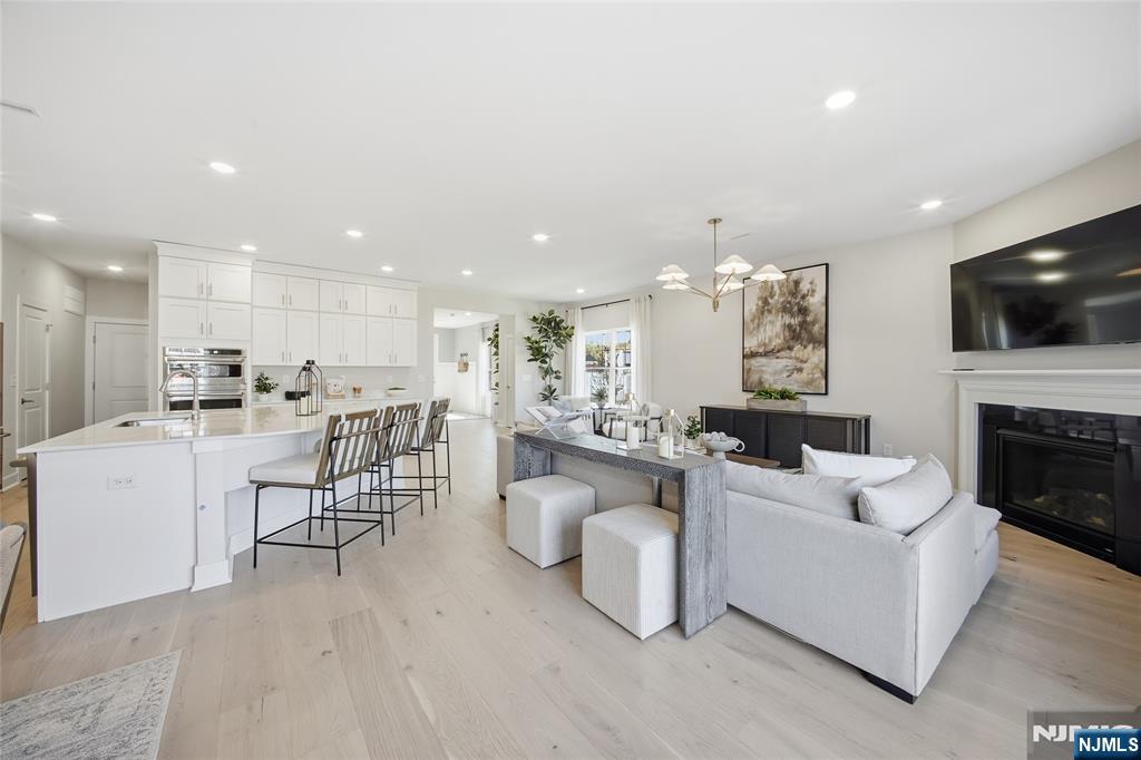 Homes for Sale in Northern NJ | ThisIsRiverEdge.com 14 Melbourne Drive