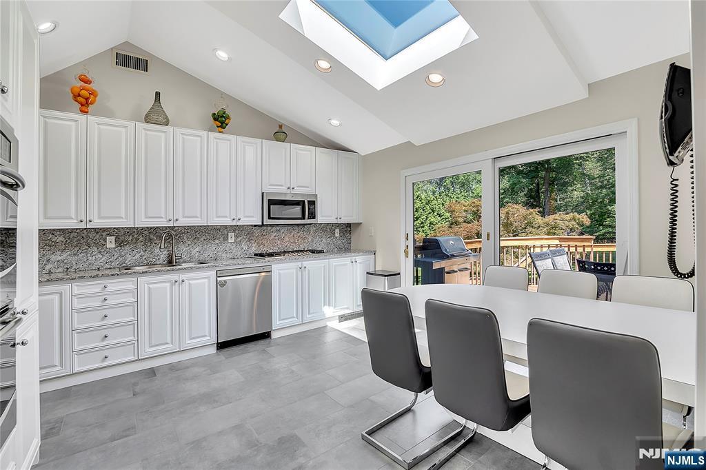 19 Alida Place