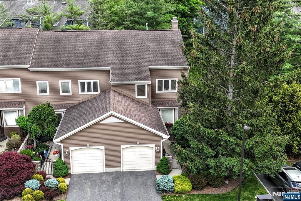 227 Westervelt Lane