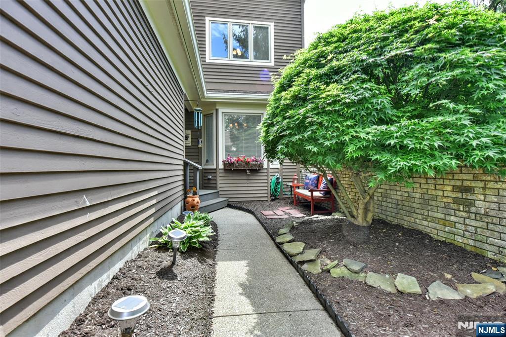 227 Westervelt Lane