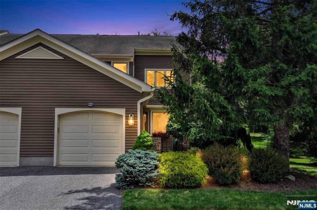 227 Westervelt Lane