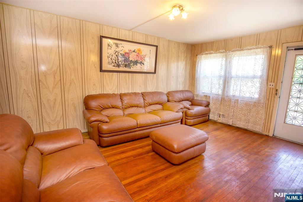 Homes for Sale in Northern NJ | ThisIsRiverEdge.com 53 Sunnyside Avenue