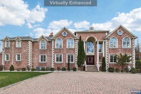 MLS: 24038627