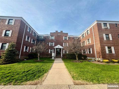 Photo of 241 E Main Street #3A, Bergenfield, NJ 07621 (MLS # 26010918)