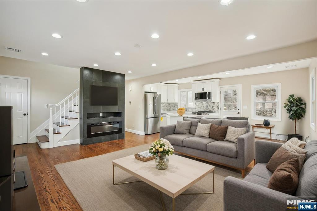 8 Wenonah Avenue