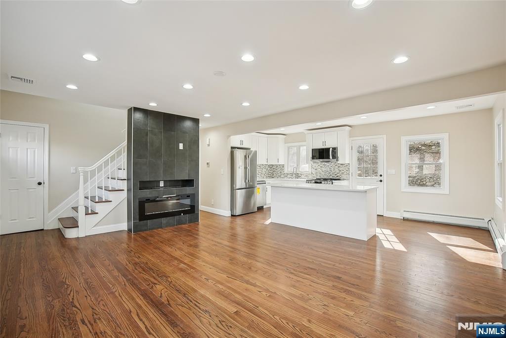 8 Wenonah Avenue