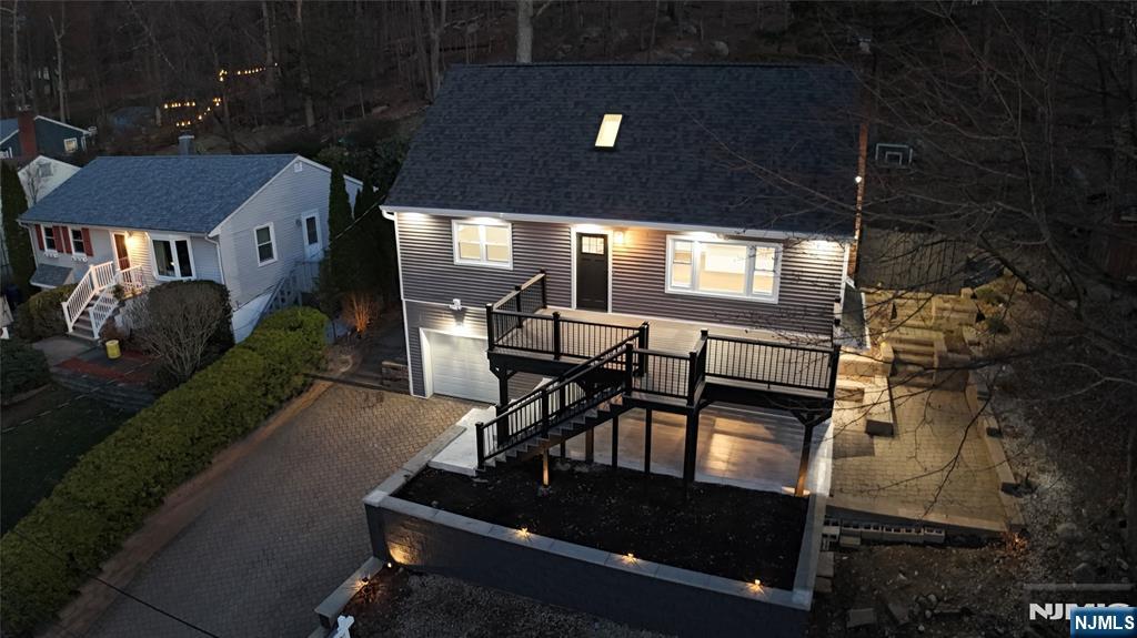 8 Wenonah Avenue