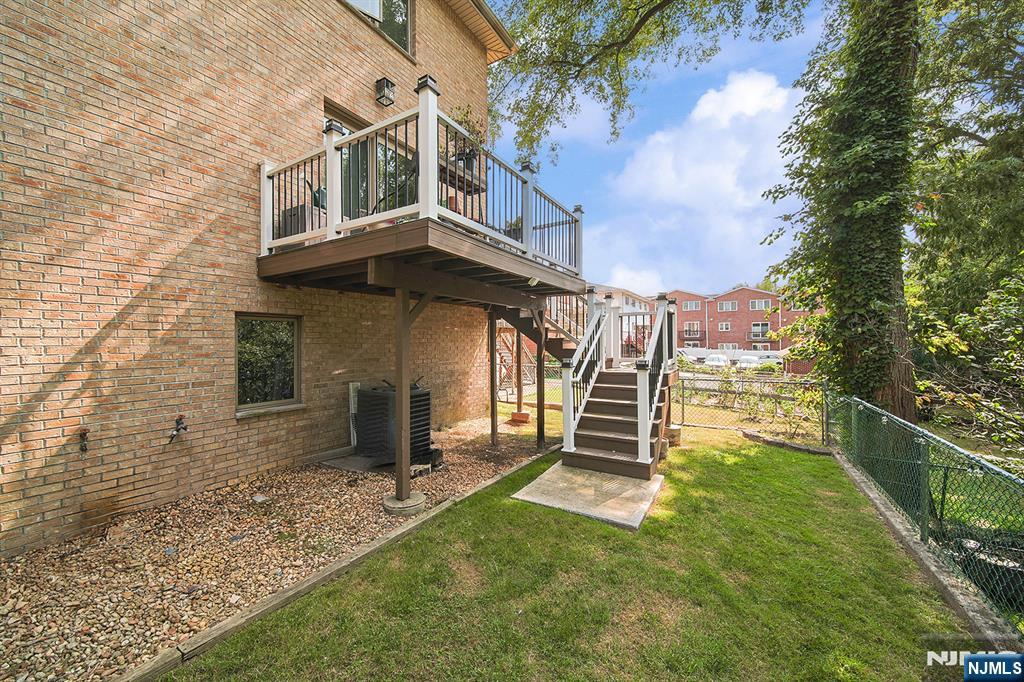 333 HIGHLAND Avenue A