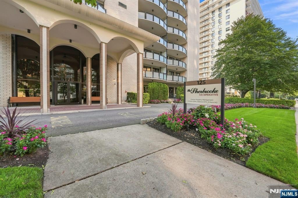 125 Prospect Avenue 18D