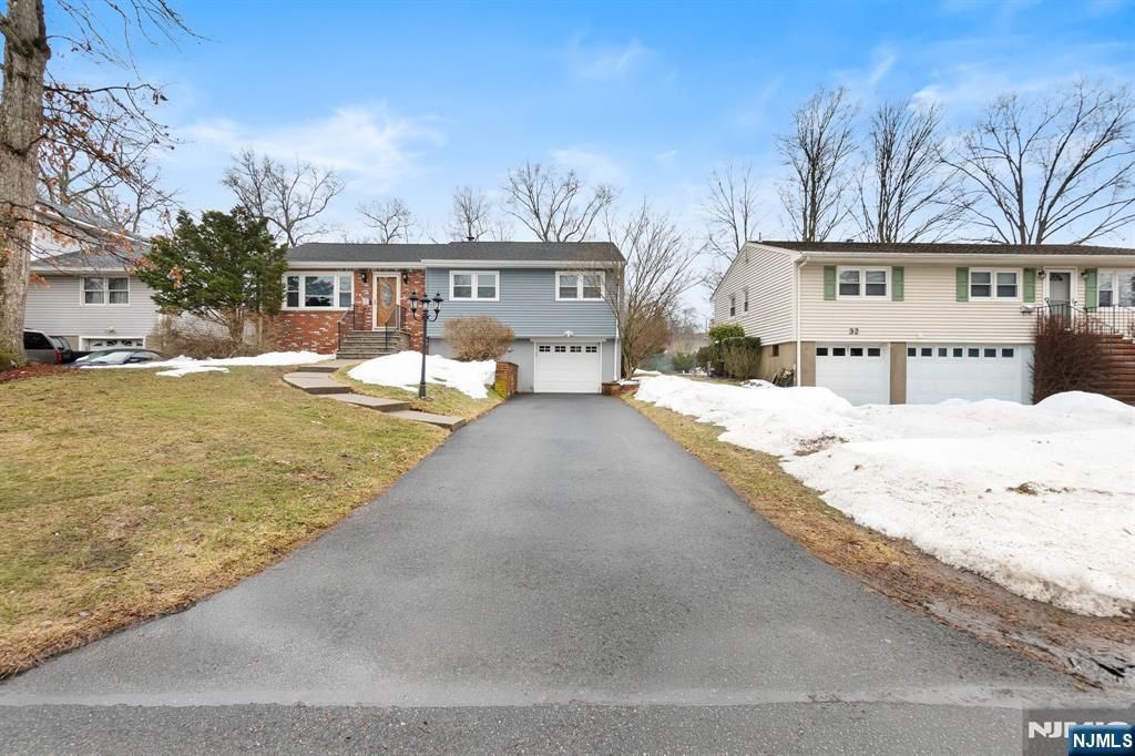 Photo of 34 Seminole Avenue, Oakland, NJ 07436 (MLS # 26007940)
