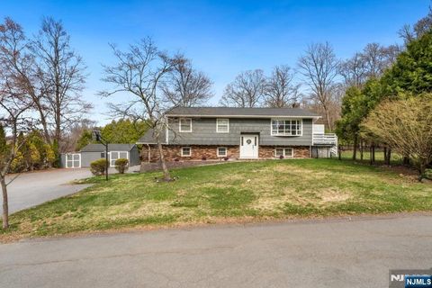 13 Hunters Lane Andover Twsp NJ 07821