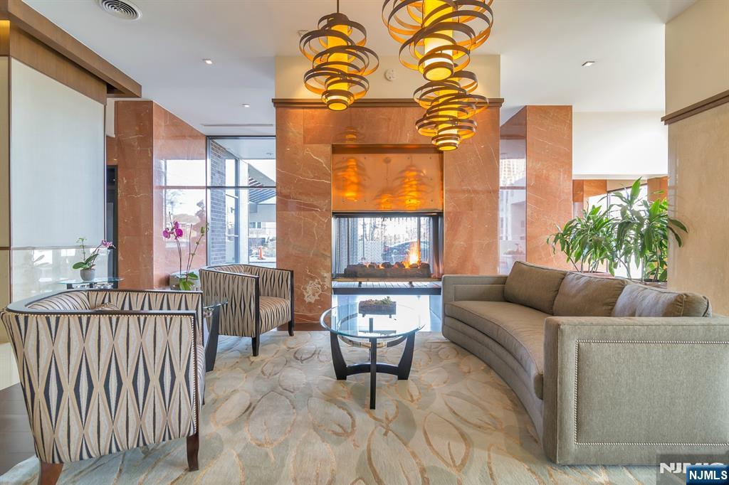 200 Old Palisade Road 5E