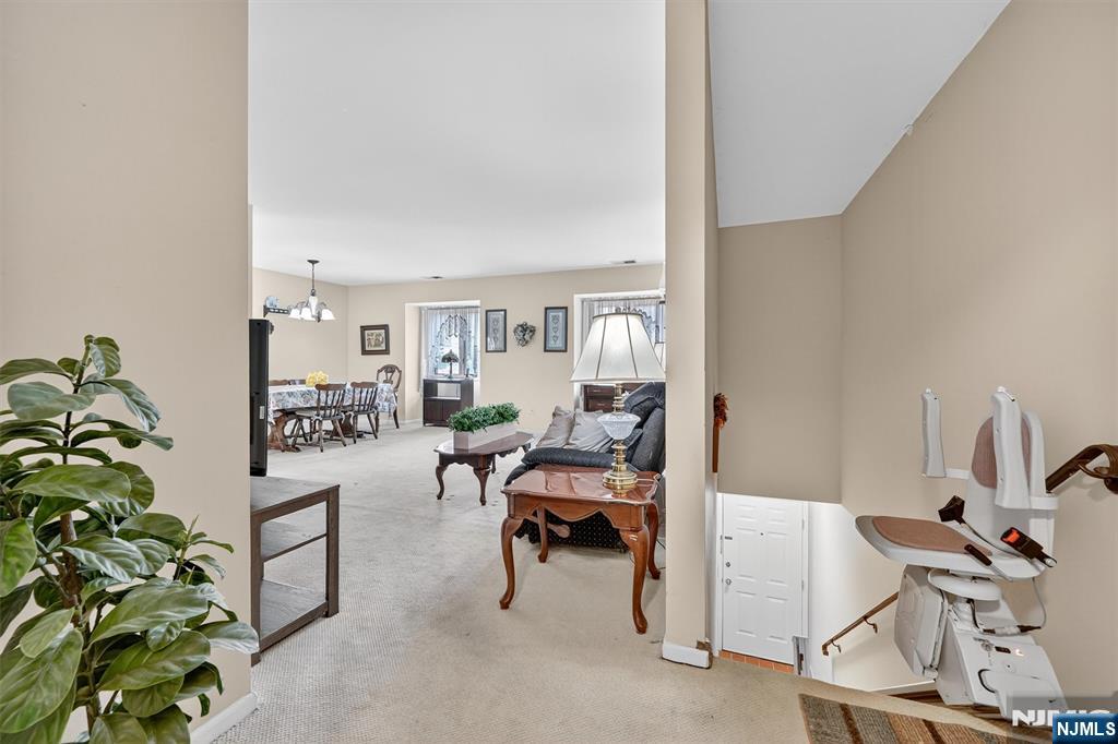 385 Midland Avenue 2