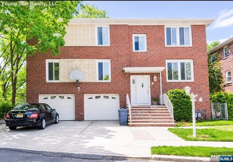 Photo of 1515 11th ST #2nd, Fort Lee, NJ 07024 (MLS # 26023801)