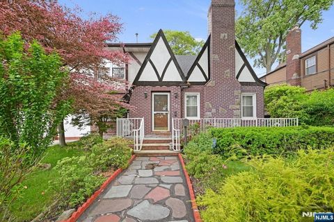 497 Oakdene Avenue Ridgefield NJ 07657