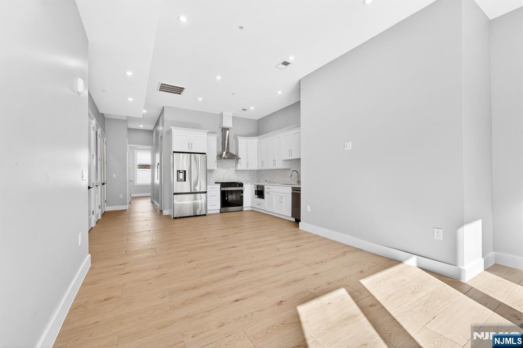 Homes for Sale in Northern NJ | ThisIsRiverEdge.com 126 De Kalb Avenue 1A