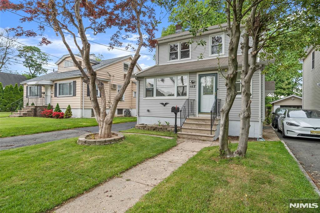 117 Crestwood Avenue