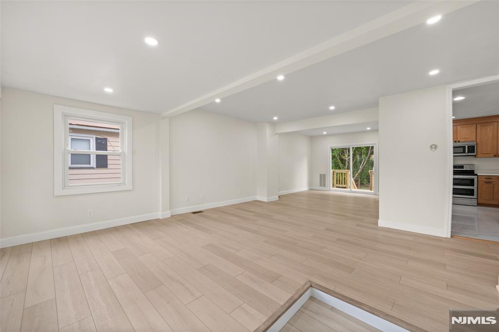 117 Crestwood Avenue