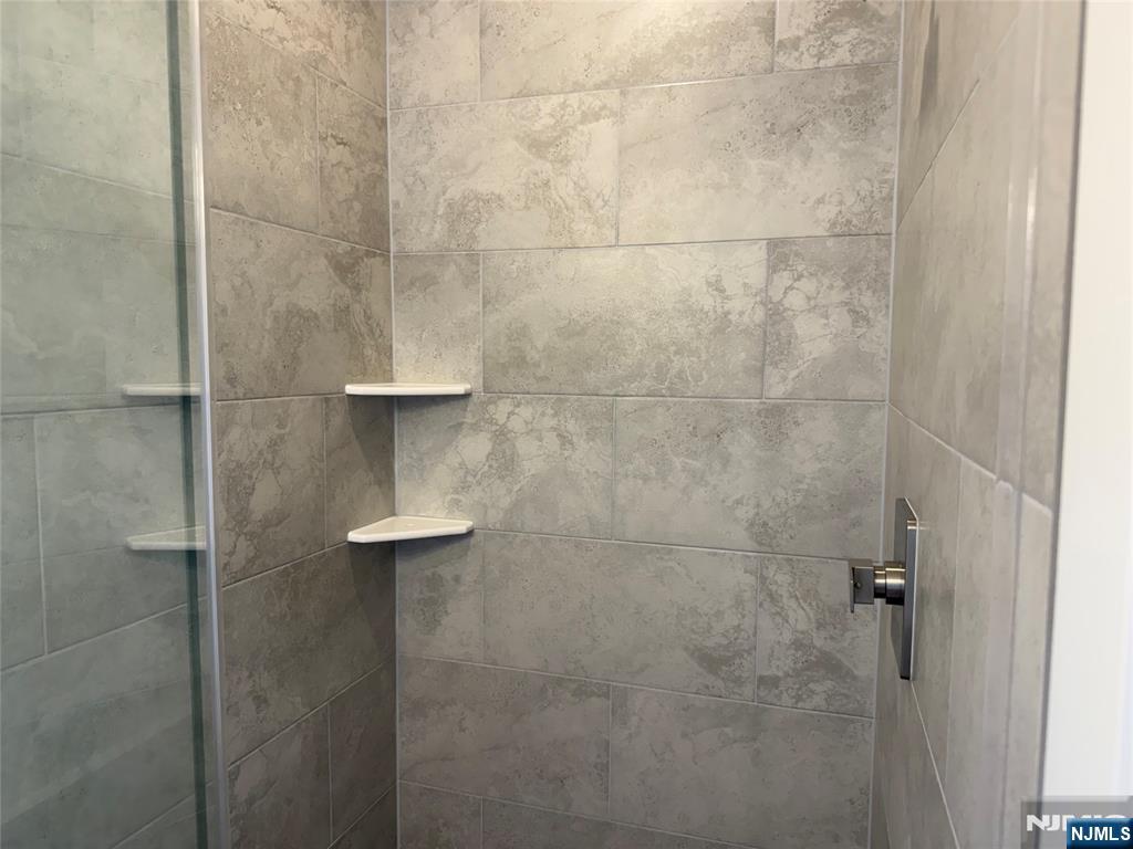 Lodi, New Jersey 07644, United States, 3 Bedrooms Bedrooms, ,2 BathroomsBathrooms,Residential,Active,203855