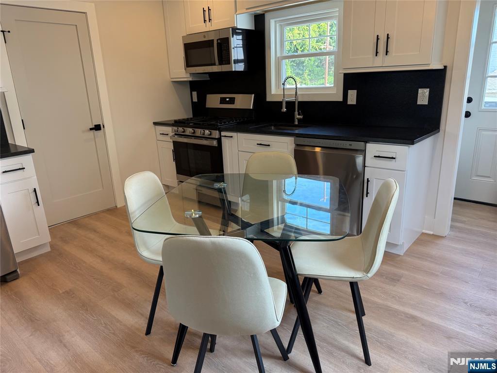 Lodi, New Jersey 07644, United States, 3 Bedrooms Bedrooms, ,2 BathroomsBathrooms,Residential,Active,203855