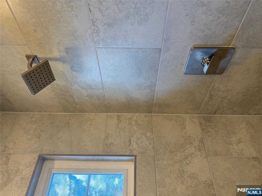 Lodi, New Jersey 07644, United States, 3 Bedrooms Bedrooms, ,2 BathroomsBathrooms,Residential,Active,203855