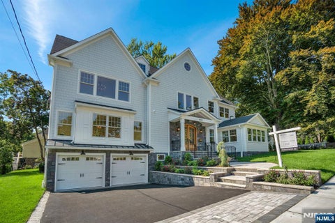 Photo of 110 Blauvelt Avenue, Ho-Ho-Kus, NJ 07423 (MLS # 26032850)