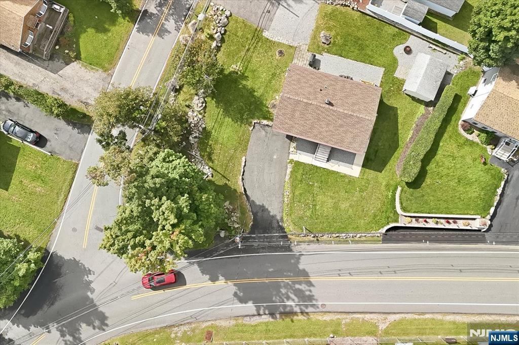 2 Crescent Road