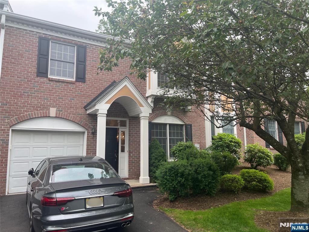 Rental Property at 75 Spring Hill Cir, Wayne, New Jersey - Bedrooms: 3 
Bathrooms: 4 
Rooms: 9  - $5,000 MO.