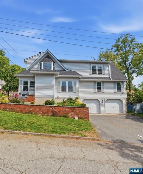 31 Knoble Place Hawthorne NJ 07506
