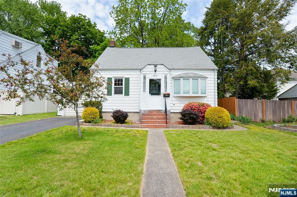 Photo of 2819 Warren Road, Fair Lawn, NJ 07410 (MLS # 26017728)