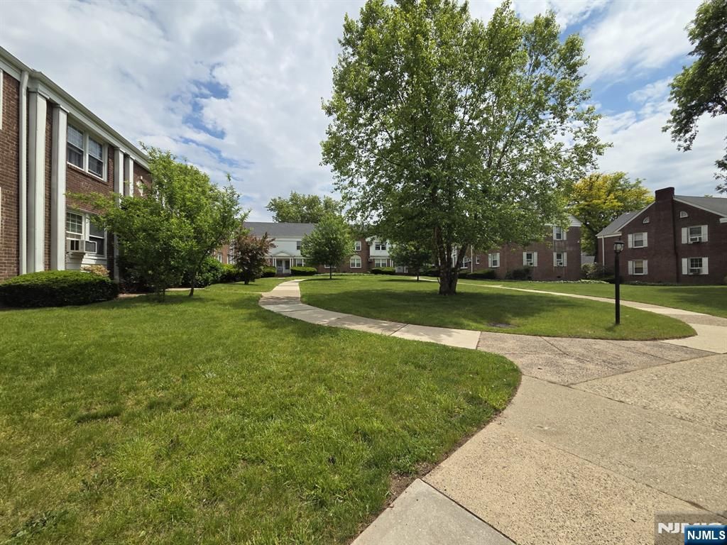 Photo of 18 Elmwood Court #18A, Elmwood Park, NJ 07407 (MLS # 26018364)