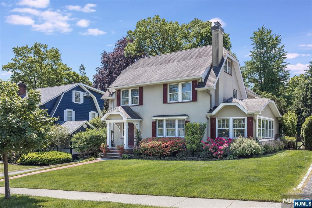 Property for Sale at 16 Wellesley Road, Montclair, New Jersey - Bedrooms: 6 
Bathrooms: 4 
Rooms: 11  - $1,450,000