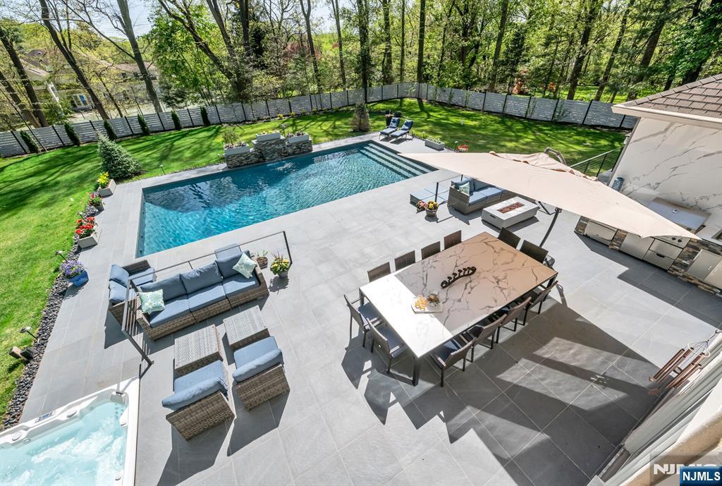 38 Rolling Ridge Road