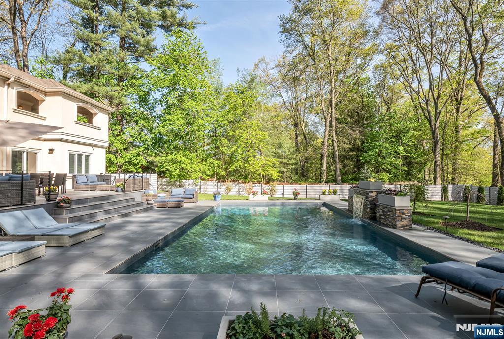 38 Rolling Ridge Road