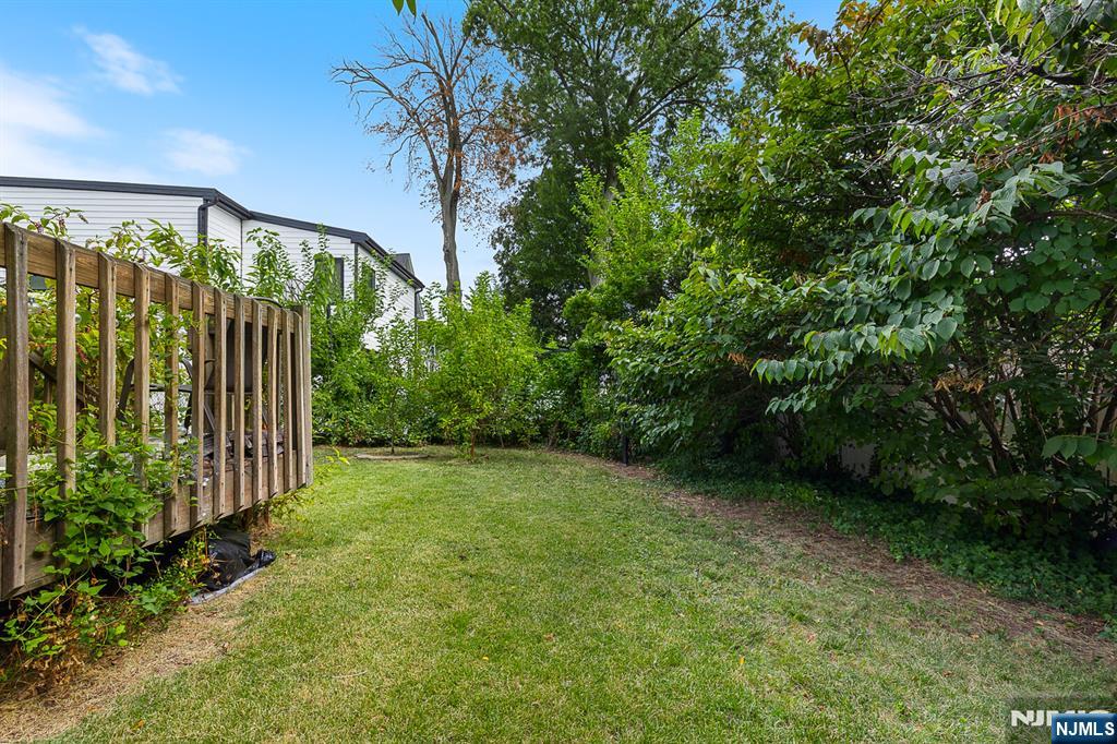 25 Riverview Avenue