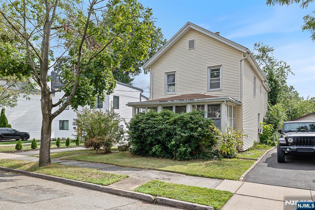 25 Riverview Avenue