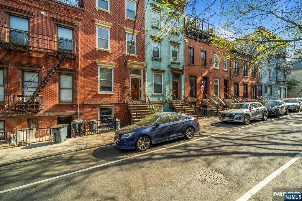 160 2nd Street 4