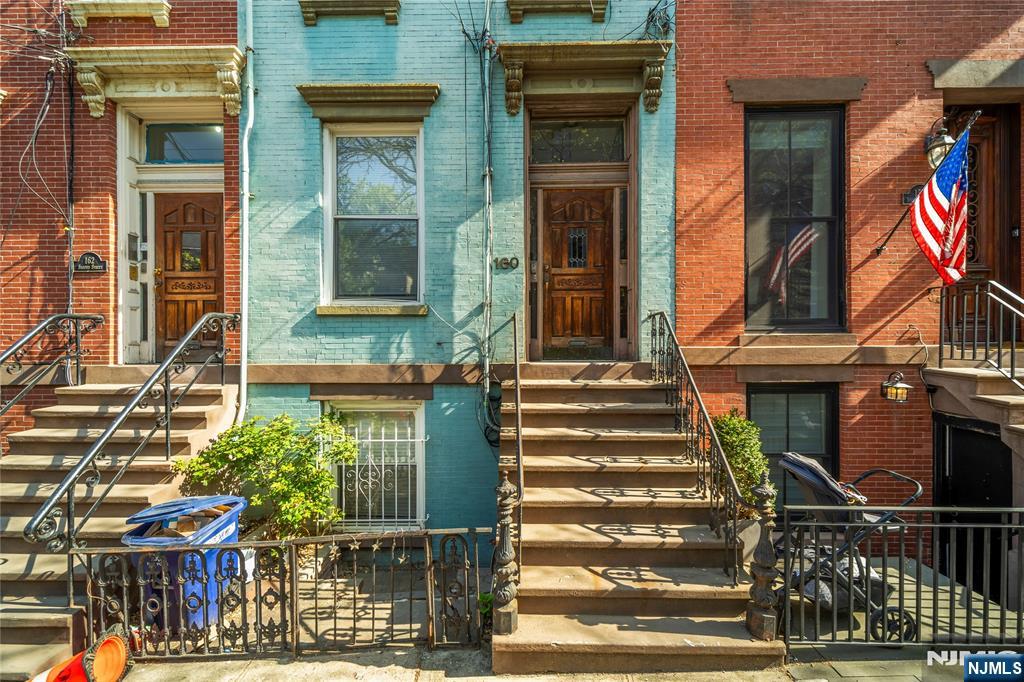 160 2nd Street 4