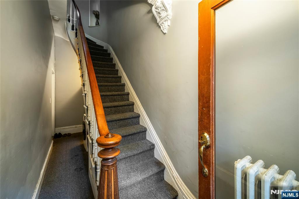 160 2nd Street 4