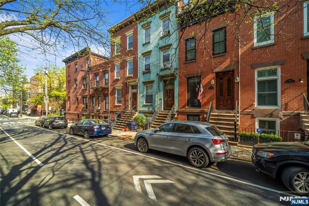 160 2nd Street 4