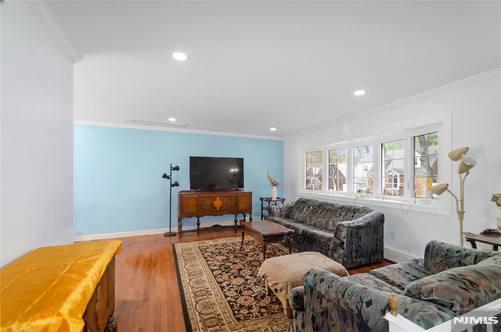 41 Cooper Avenue