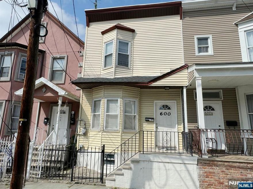 Charming Move-In Ready Home in Newark, NJ!Welcome to 600 North 5th Street, a beautifully updated one-family home located in the heart of Newark, New Jersey. This delightful residence offers 3 spacious bedrooms and 1.5 bathrooms, making it perfect for comfortable living.Step inside to find a home that has been freshly painted and thoughtfully updated, providing a modern yet cozy ambiance. The generous-sized rooms allow for versatile layouts, ensuring plenty of space for relaxation, work, or entertaining. The kitchen, bathrooms, and living areas are in move-in ready condition, offering a hassle-free transition for the lucky new owners.Situated in a prime location, this home is conveniently close to major public commuter lines, making travel a breeze. You'll also find yourself near schools, shopping, and houses of worship, ensuring all your daily needs are easily met. the world-renowned Branch Brook Park famous for its cherry blossoms and recreational activities is just moments away.