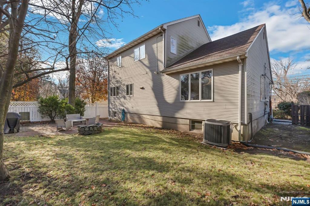 1153 River Road