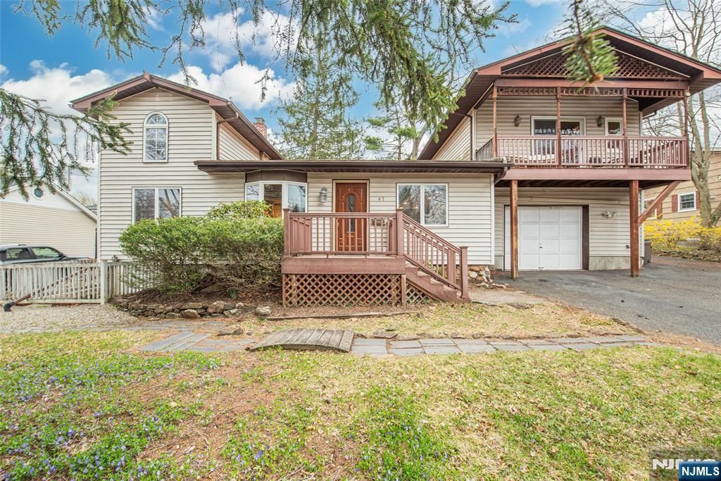 Photo of 47 Laurel Drive, Wayne, NJ 07470 (MLS # 26012563)